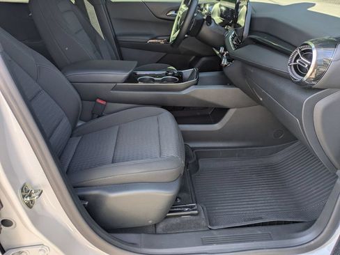 New 2026 Chevrolet Equinox LT w/ Safety and Technology Package FWD image 37