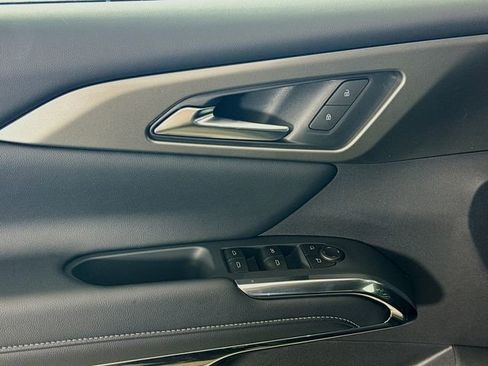 New 2026 Chevrolet Traverse LT w/ Midnight/Sport Edition image 18