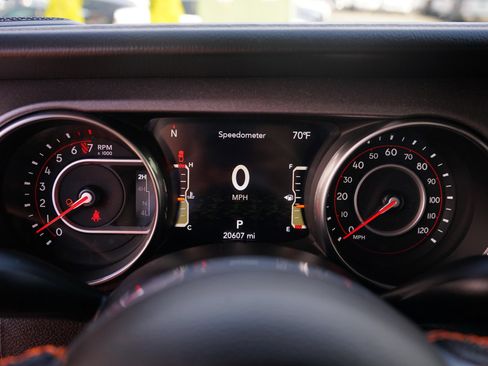 Used 2022 Jeep Gladiator Mojave w/ LED Lighting Group AWD/4WD image 22