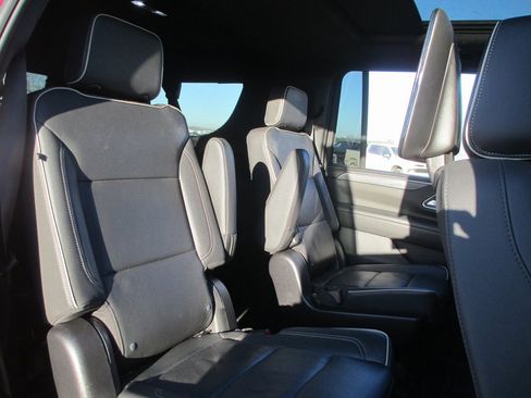 Certified 2023 GMC Yukon XL SLT w/ SLT Premium Package image 24