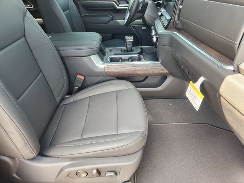 New 2026 GMC Sierra 1500 SLT w/ SLT Convenience Package AWD/4WD image 18