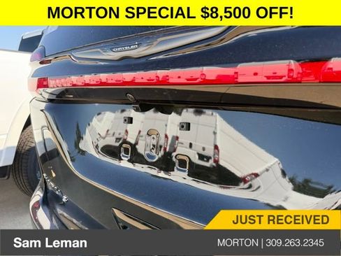 New 2026 Chrysler Pacifica Limited w/ S Appearance Package image 8