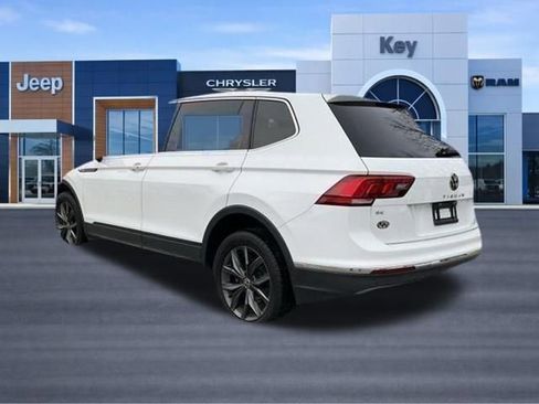 Used 2022 Volkswagen Tiguan SE AWD/4WD image 4