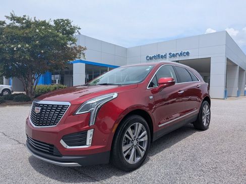 Used 2024 Cadillac XT5 Premium Luxury w/ Technology Package FWD image 4