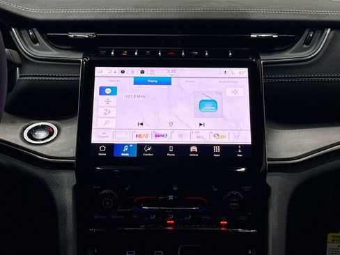 New 2025 Jeep Grand Cherokee Limited w/ Black Appearance Package image 25