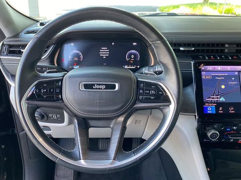 Used 2021 Jeep Grand Cherokee L Overland w/ Luxury Tech Group IV AWD/4WD image 49
