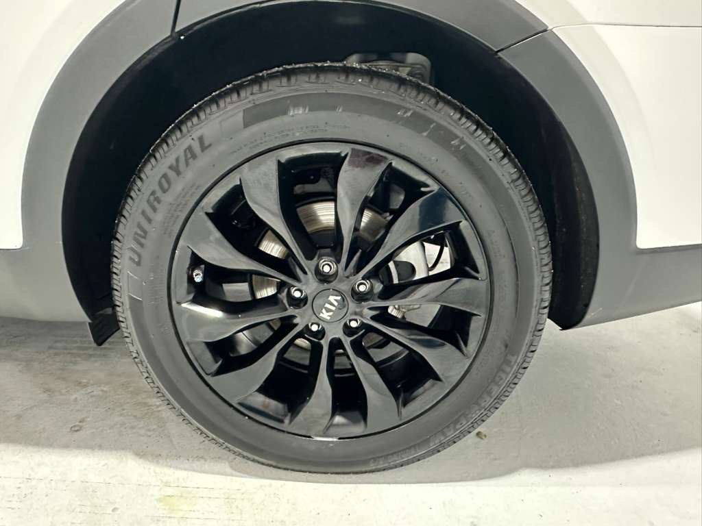 Used 2020 Kia Sorento S FWD image 9