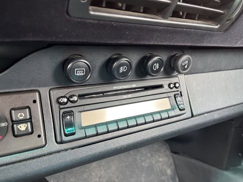 Used 1995 Porsche 911 Carrera 4 image 30