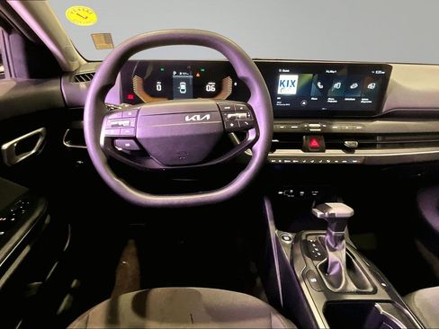 Used 2025 Kia K4 FWD image 8