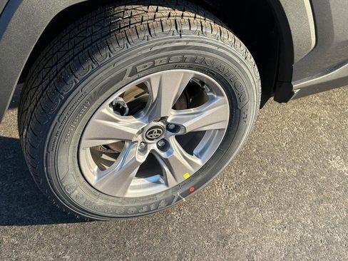 New 2025 Toyota RAV4 XLE image 5