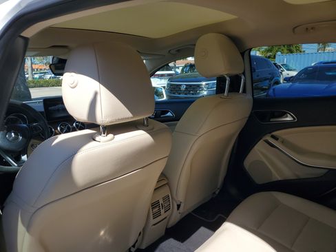 Used 2019 Mercedes-Benz GLA 250 image 18