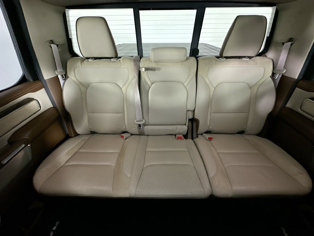 Used 2019 RAM 1500 Laramie AWD/4WD image 13