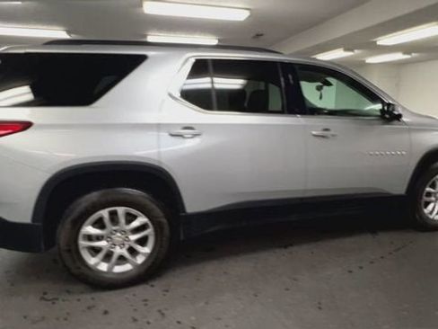 Certified 2020 Chevrolet Traverse LT FWD image 9