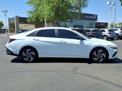 Certified 2025 Hyundai Elantra Sport FWD image 6