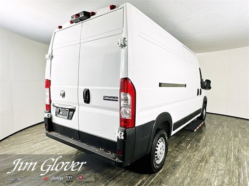 Used 2025 RAM ProMaster 2500 w/ Convenience Group image 9