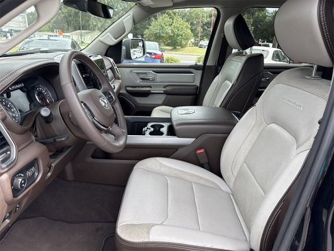 Used 2025 RAM 1500 Laramie image 9