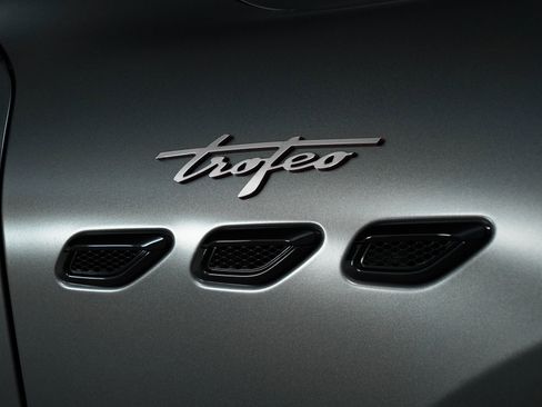 New 2025 Maserati Grecale Trofeo image 31