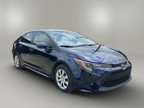 Used 2022 Toyota Corolla LE FWD image 3
