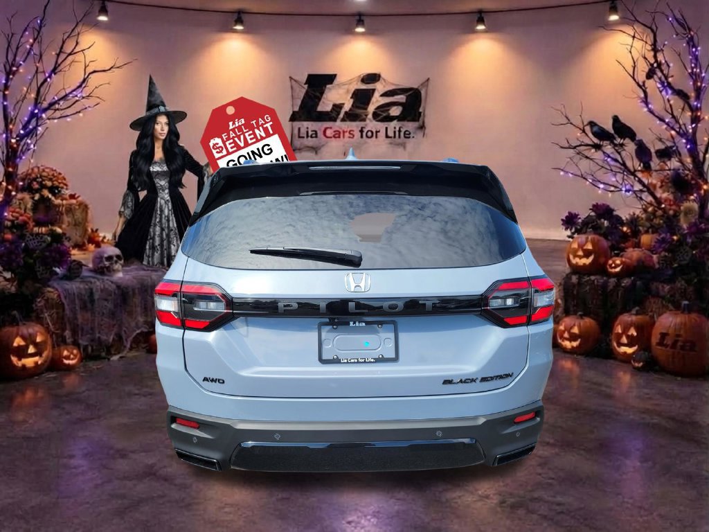 New 2026 Honda Pilot Black Edition image 4