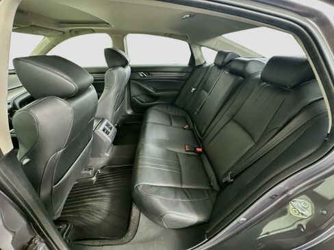 Used 2018 Honda Accord Touring image 29
