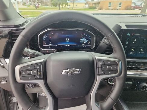 Used 2024 Chevrolet Silverado 2500 LTZ w/ LTZ Plus Package AWD/4WD image 22