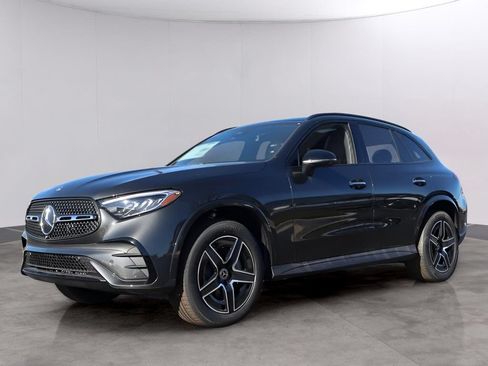 Used 2026 Mercedes-Benz GLC 300 4MATIC image 3