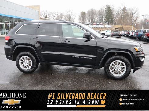 Used 2019 Jeep Grand Cherokee Laredo image 1