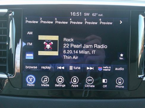 Used 2017 Chrysler Pacifica Touring Plus image 42