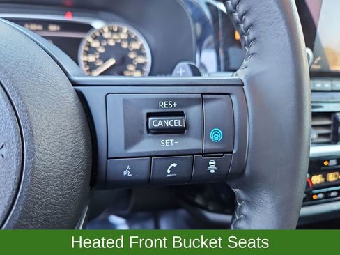 Used 2024 Nissan Pathfinder SV w/ SV Premium Package image 12