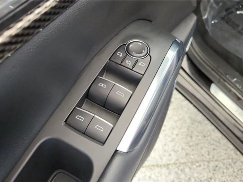 Used 2025 Chevrolet Traverse High Country AWD/4WD image 33