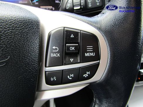 Certified 2022 Ford Explorer XLT w/ Equipment Group 202A AWD/4WD image 36