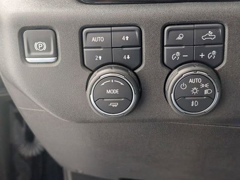 Certified 2024 Chevrolet Silverado 2500 ZR2 image 15