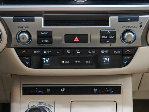 Used 2015 Lexus ES 350 w/ Premium Package FWD image 17