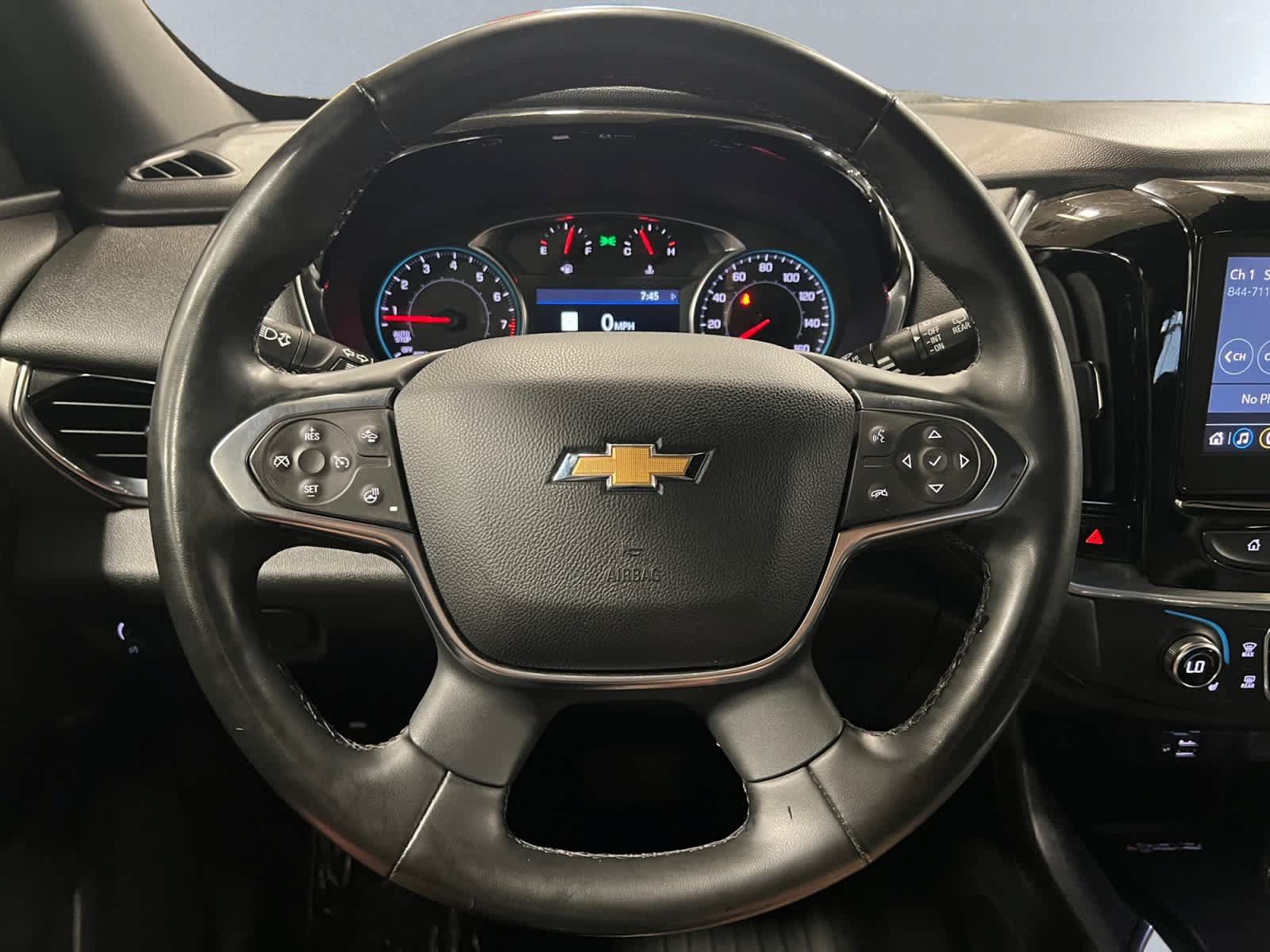 Used 2023 Chevrolet Traverse LT w/ LT Premium Package AWD/4WD image 16