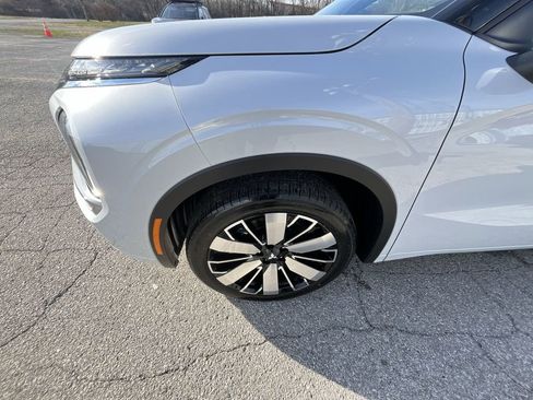 New 2026 Mitsubishi Outlander SEL image 10