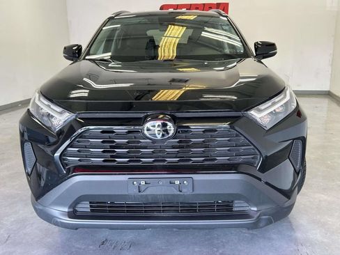 Used 2025 Toyota RAV4 XLE AWD/4WD image 8