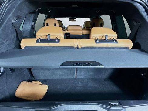Used 2023 BMW X7 xDrive40i w/ M Sport Package image 28