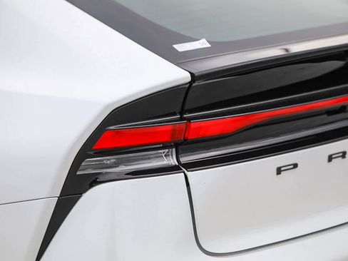 New 2026 Toyota Prius XLE image 9