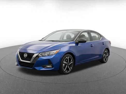 Used 2025 Nissan Sentra SV FWD image 3