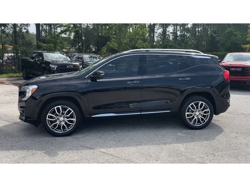 Certified 2024 GMC Terrain Denali w/ Denali Premium Package AWD/4WD image 5