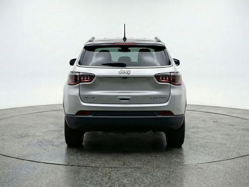 Used 2025 Jeep Compass Limited image 7