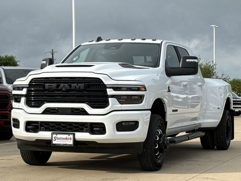 New 2026 RAM 3500 Laramie AWD/4WD image 3