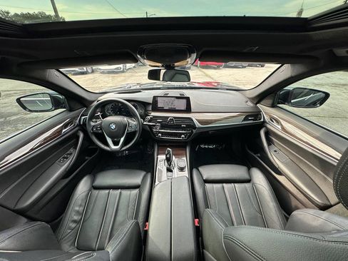 Used 2018 BMW 530i xDrive AWD/4WD image 38