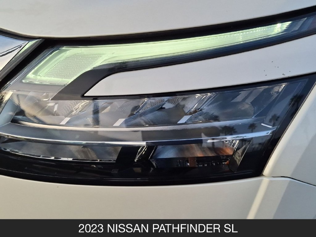 Used 2023 Nissan Pathfinder SL FWD image 10