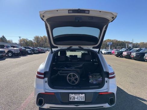 Used 2023 Genesis GV70 2.5T w/ Advanced Package image 11