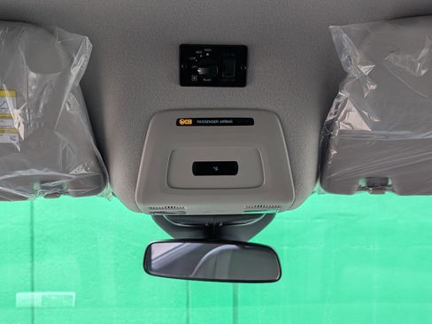 Used 2023 Ford E-Transit 148 High Roof Extended image 25