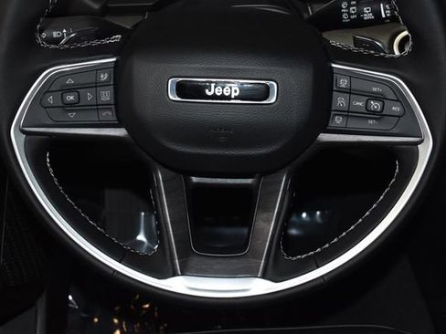 New 2025 Jeep Grand Cherokee Limited w/ Trailer Tow Package image 23