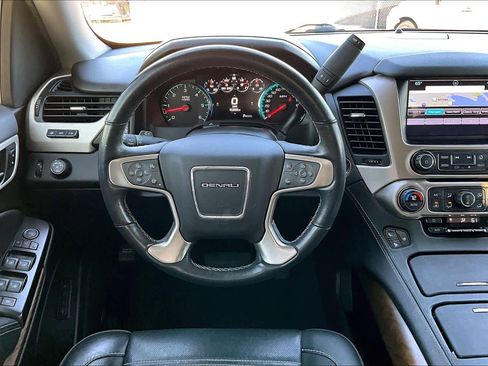Used 2020 GMC Yukon Denali w/ Denali Ultimate Package image 5
