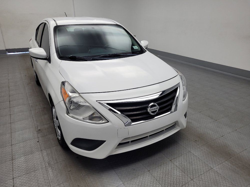Used 2019 Nissan Versa SV FWD image 14