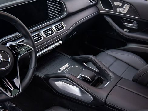 Used 2025 Mercedes-Benz GLE 350 4MATIC image 13